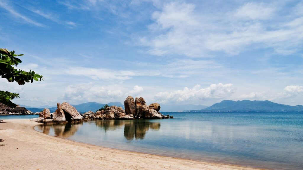 10-the-best-beach-spots-along-the-central-vietnamese-coast